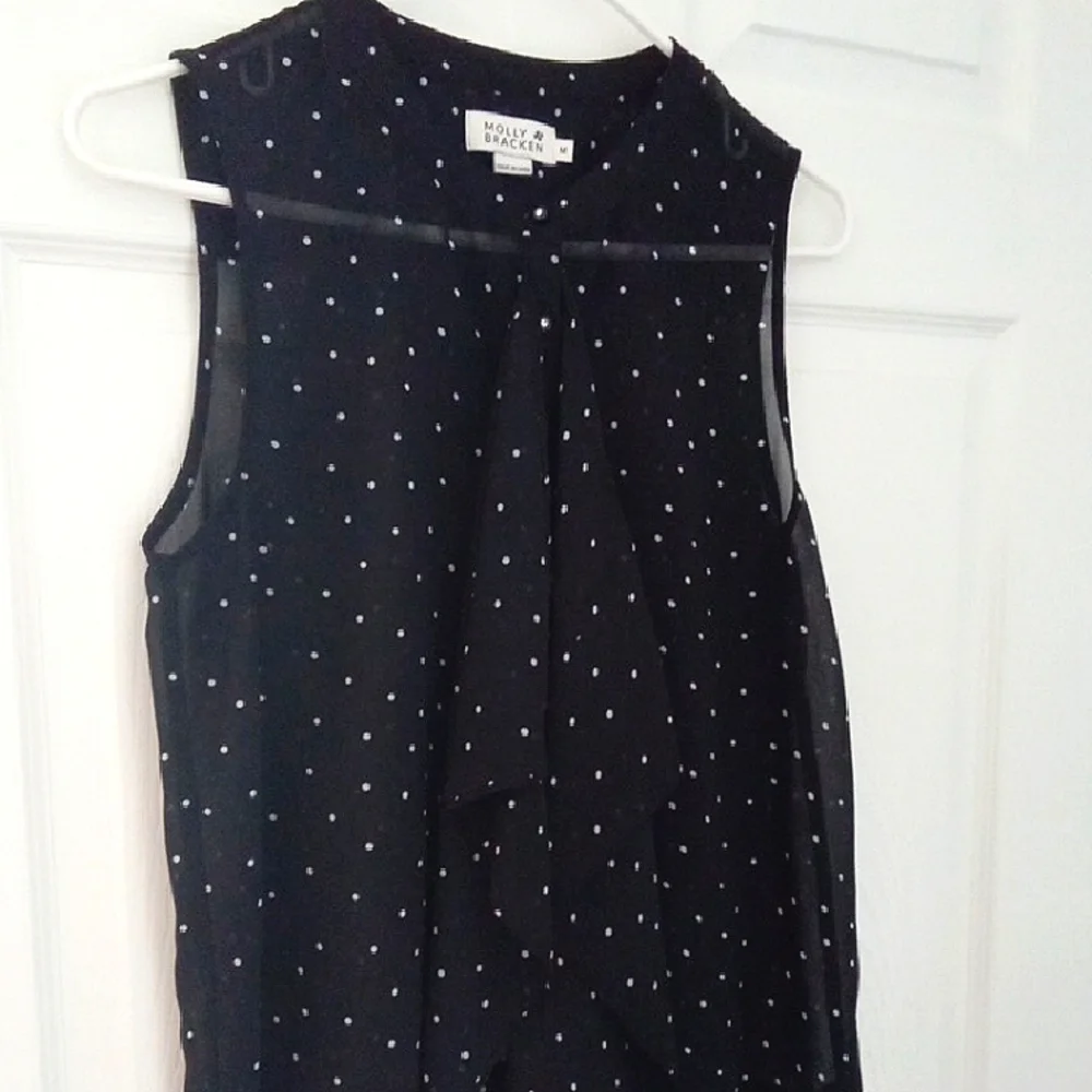 Molly Bracken Women's Black Blouse with White Dots and Front Ruffle Medium - Picture 4 of 12